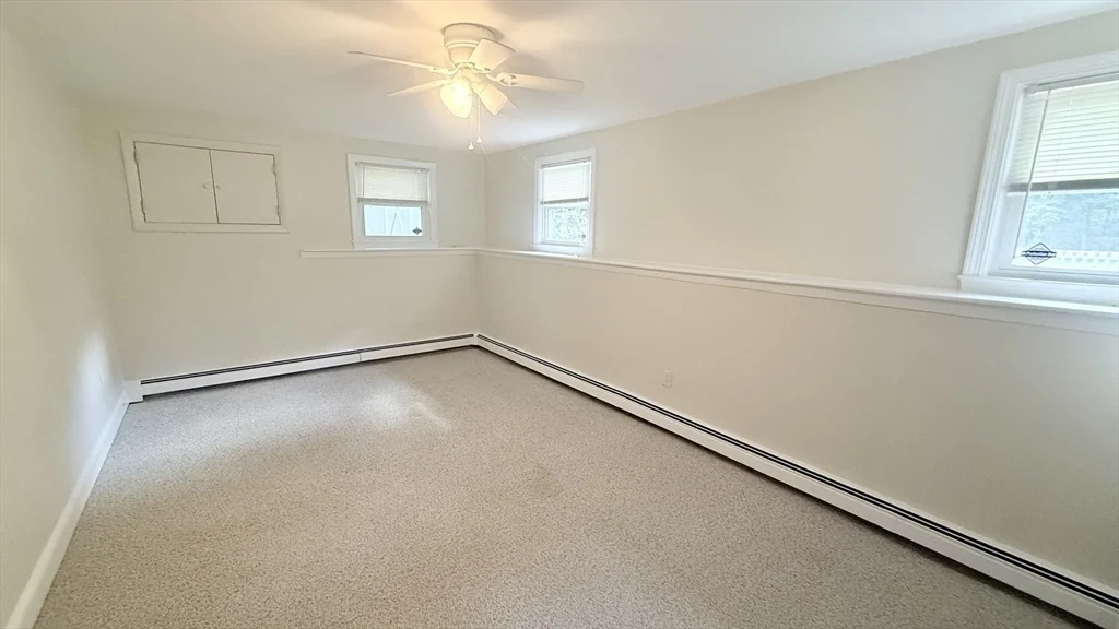 5 bed, 2 bath apartment for rent at 258 State St, Hanson — photo 17 of 21