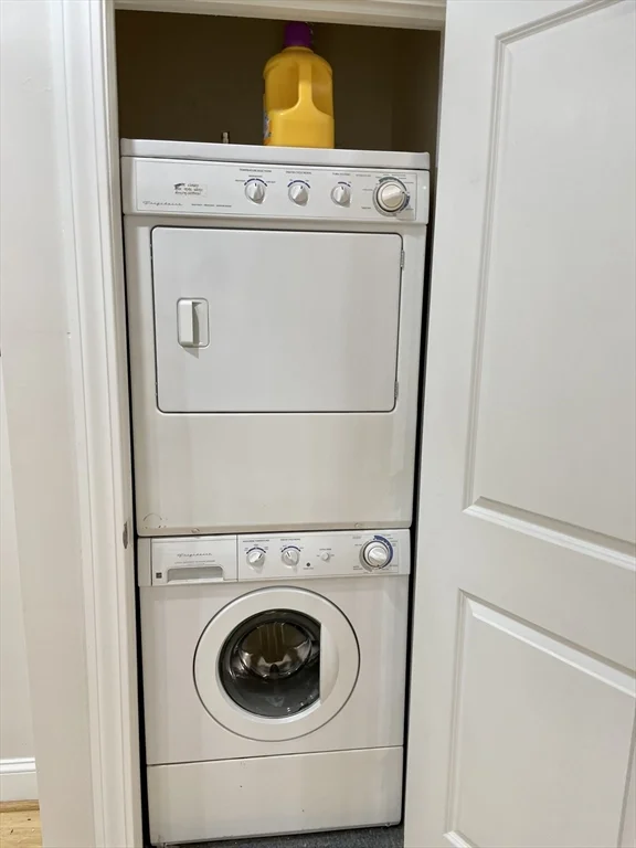 2 bed, 2 bath apartment for rent at 258 W Broadway Unit 4, South Boston — photo 17 of 18