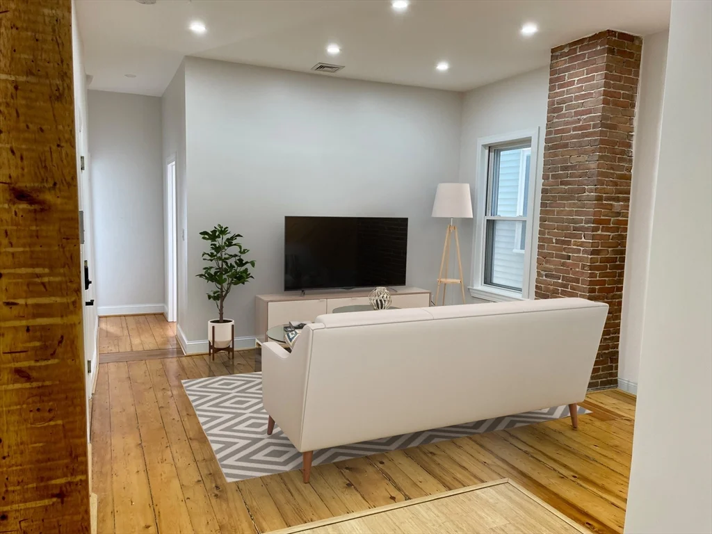 2 bed, 2 bath apartment for rent at 258 W Broadway Unit 4, South Boston — photo 7 of 18