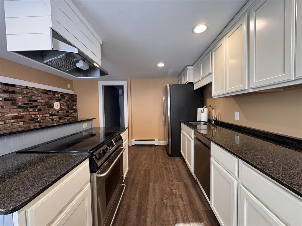 3 bed, 1 bath apartment for rent at 258 Walnut St Unit 1, Bridgewater — photo 8 of 19