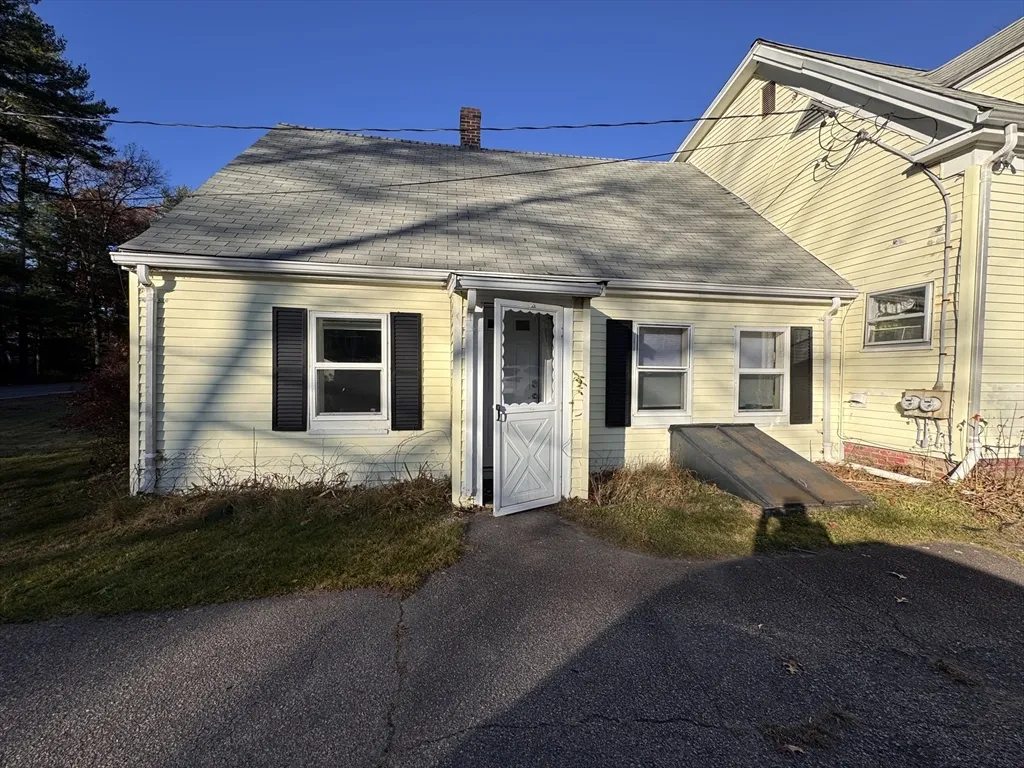 3 bed, 1 bath apartment for rent at 258 Walnut St Unit 1, Bridgewater — photo 3 of 19