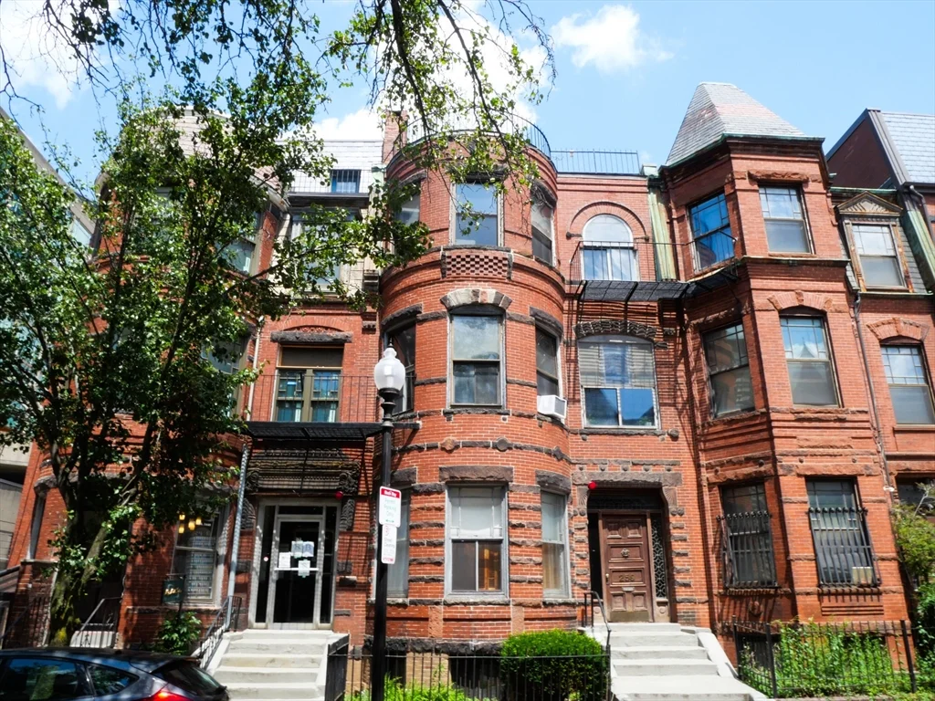 3 bed, 2 bath apartment for rent at 258 West Newton St Unit 5, Back Bay — photo 4 of 4