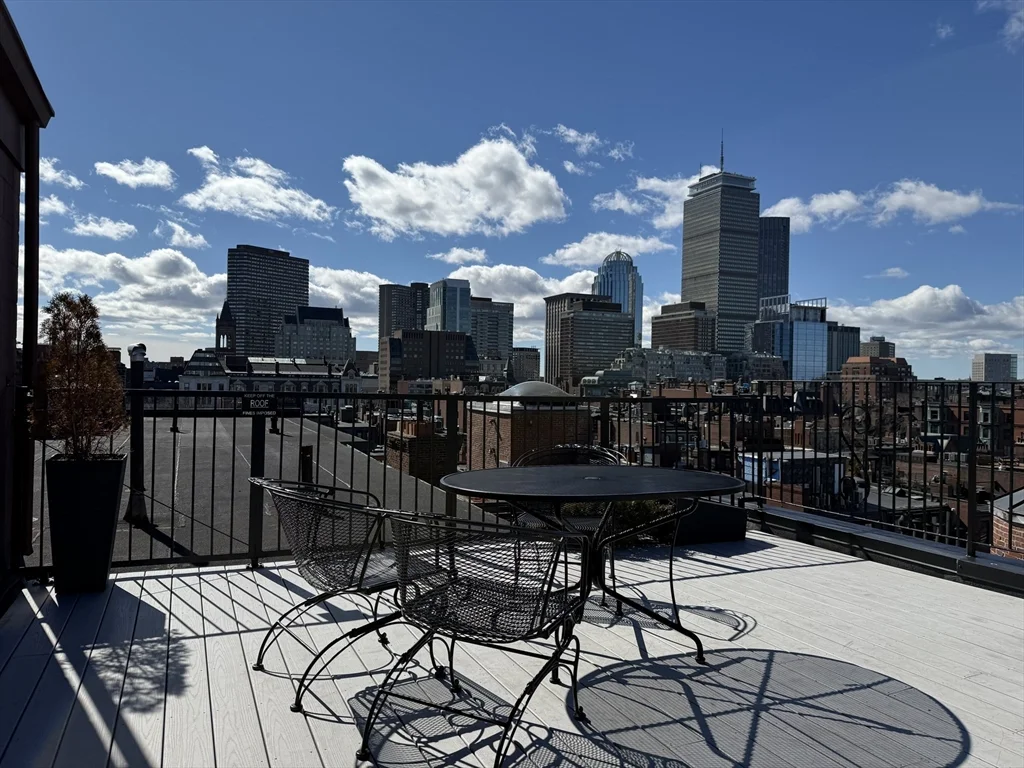 1 bed, 1 bath apartment for rent at 259 Beacon St Unit 2, Back Bay — photo 1 of 9