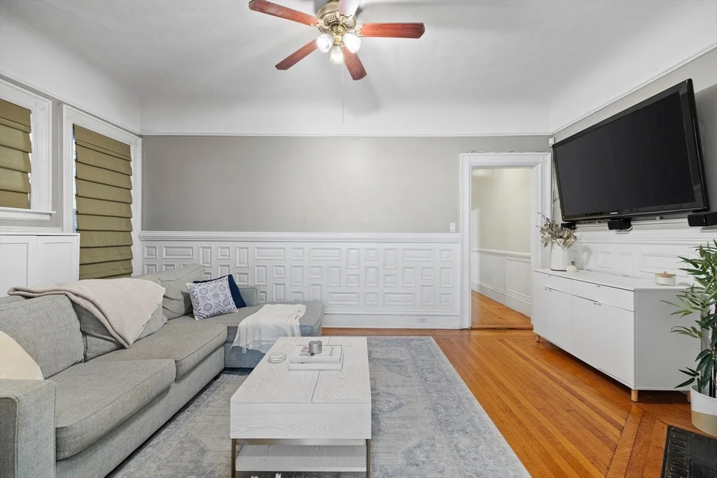 2 bed, 1 bath apartment for rent at 259 Beacon St Unit 23, Back Bay — photo 4 of 14
