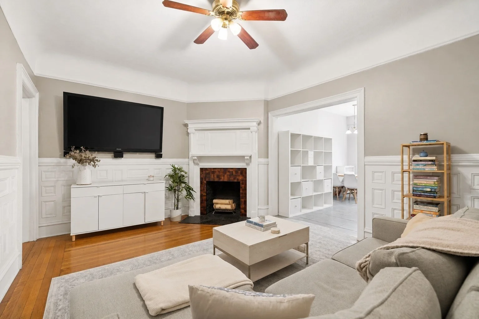 2 bed, 1 bath apartment for rent at 259 Beacon St Unit 23, Back Bay
