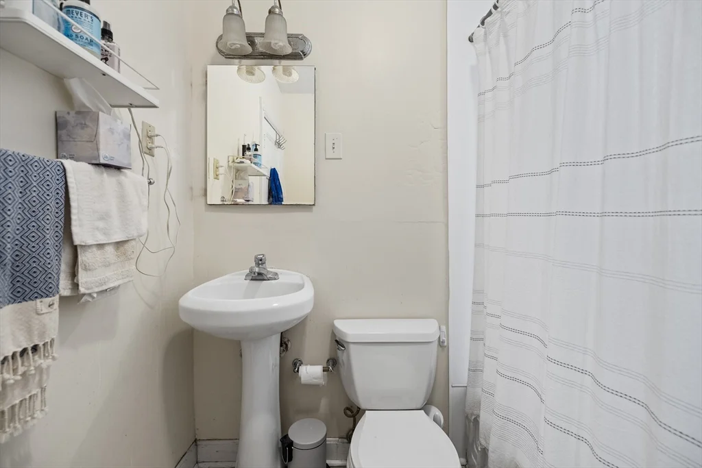 2 bed, 1 bath apartment for rent at 259 Beacon St Unit 23, Back Bay — photo 11 of 14