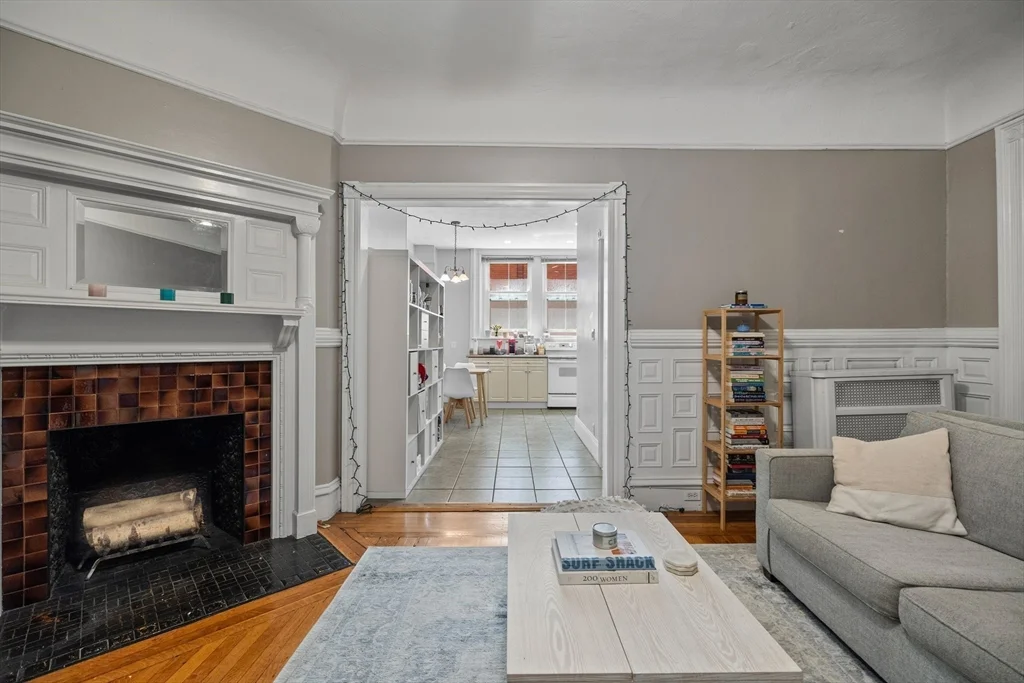2 bed, 1 bath apartment for rent at 259 Beacon St Unit 23, Back Bay — photo 2 of 14