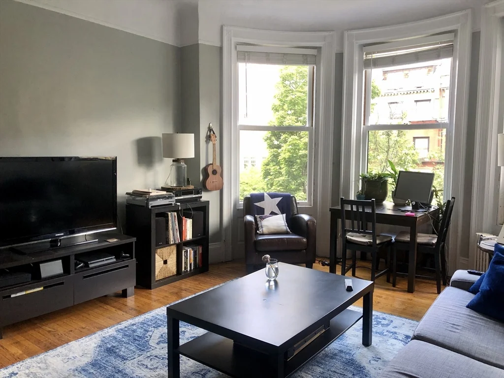 1 bed, 1 bath apartment for rent at 259 Beacon St Unit 32, Back Bay