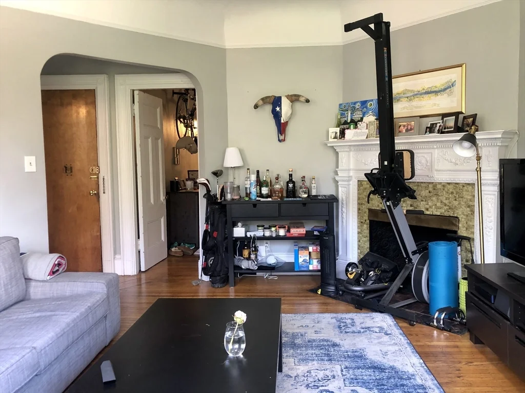 1 bed, 1 bath apartment for rent at 259 Beacon St Unit 32, Back Bay — photo 9 of 18