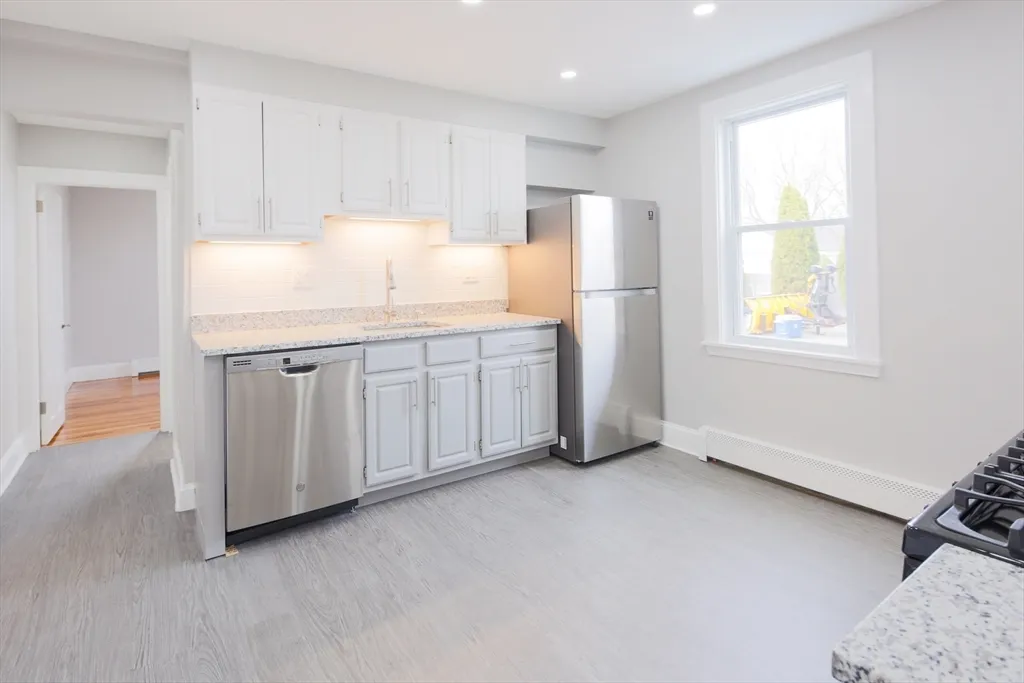 1 bed, 1 bath apartment for rent at 259 Calvary St Unit 1, Waltham — photo 7 of 27