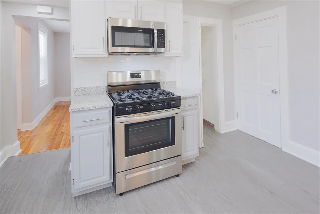 1 bed, 1 bath apartment for rent at 259 Calvary St Unit 1, Waltham — photo 2 of 27