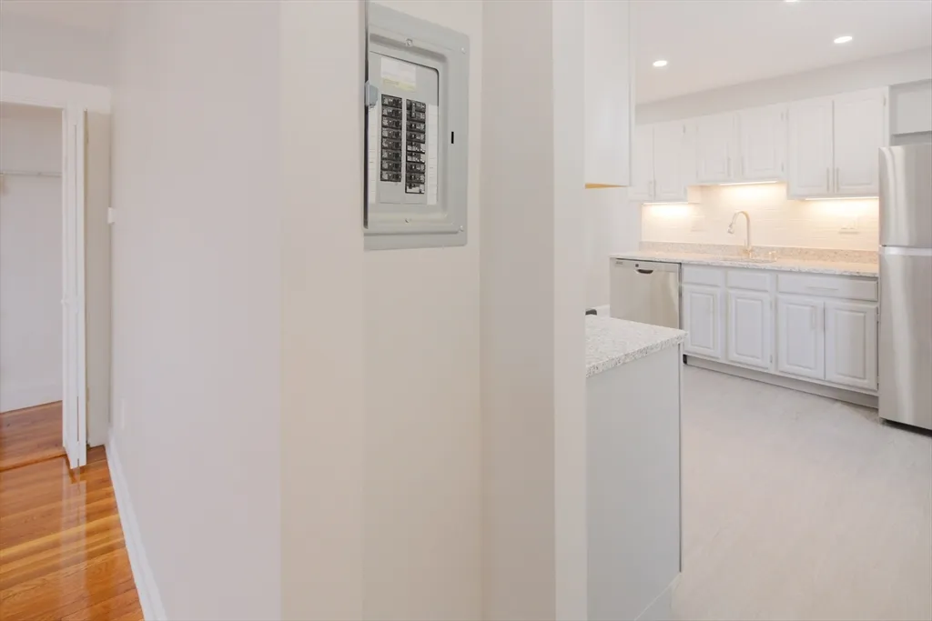 1 bed, 1 bath apartment for rent at 259 Calvary St Unit 1, Waltham — photo 19 of 27