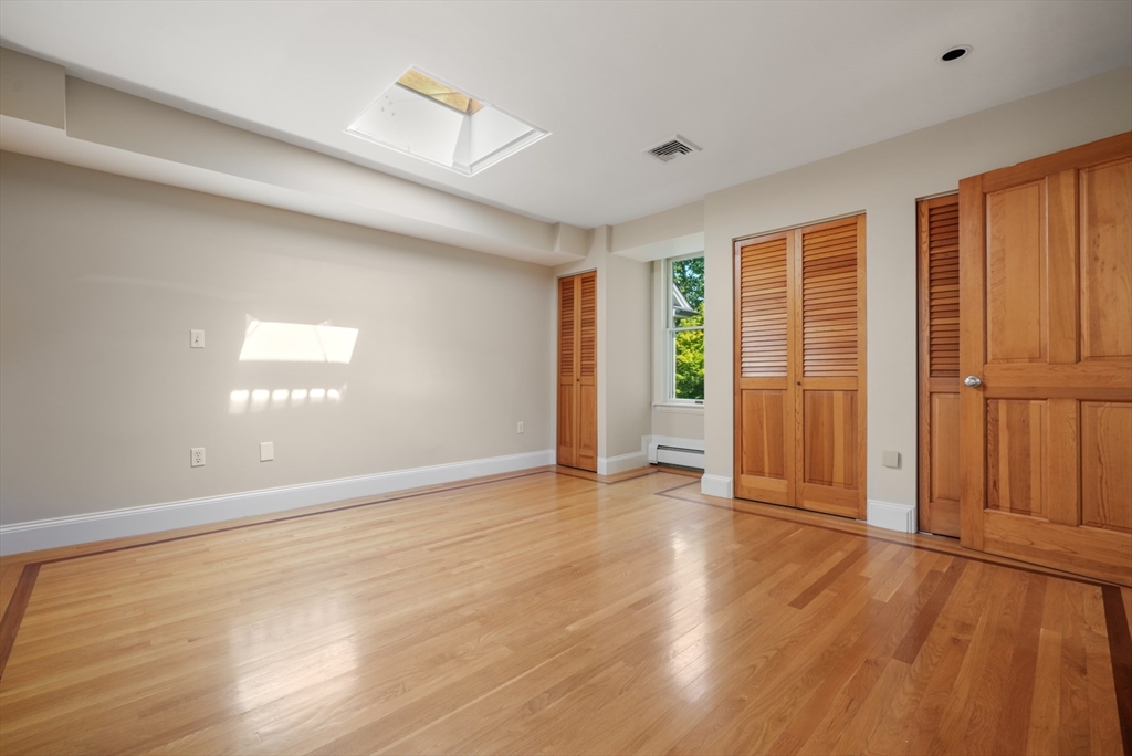 4 bed, 3 bath apartment for rent at 259 Mount Auburn, Harvard Square — photo 8 of 24