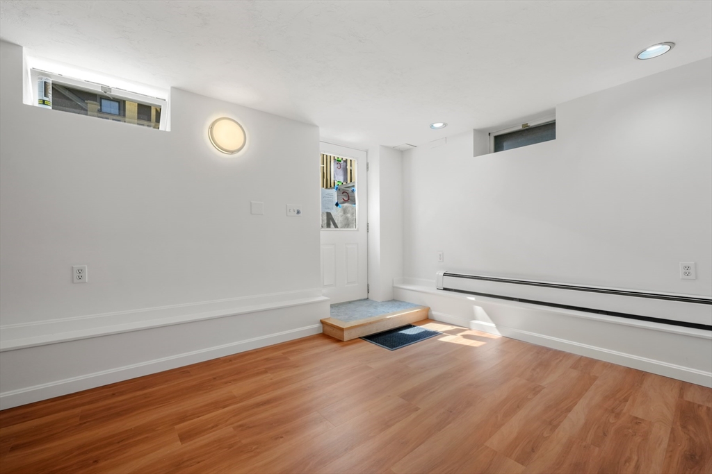 4 bed, 3 bath apartment for rent at 259 Mount Auburn, Harvard Square — photo 17 of 24