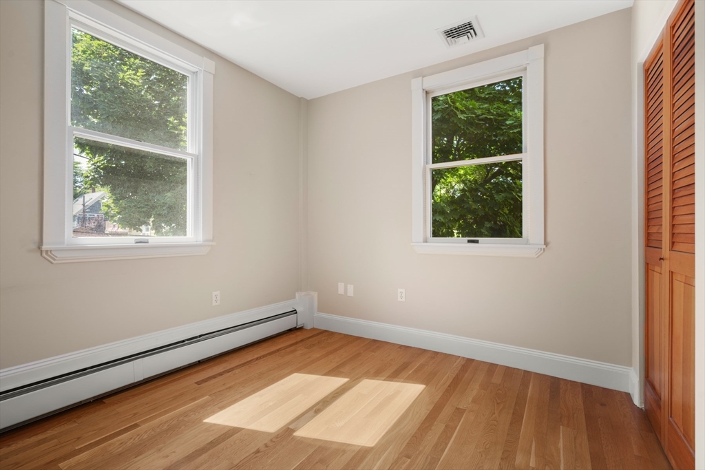 4 bed, 3 bath apartment for rent at 259 Mount Auburn, Harvard Square — photo 12 of 24