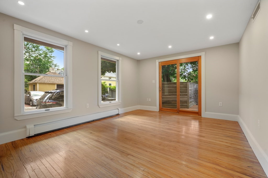 4 bed, 3 bath apartment for rent at 259 Mount Auburn, Harvard Square — photo 4 of 24
