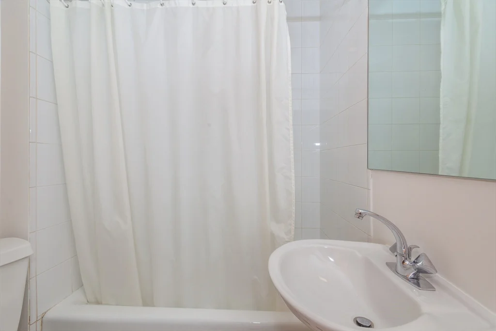 4 bed, 3 bath apartment for rent at 259 Mount Auburn Unit 259, Cambridge — photo 16 of 20