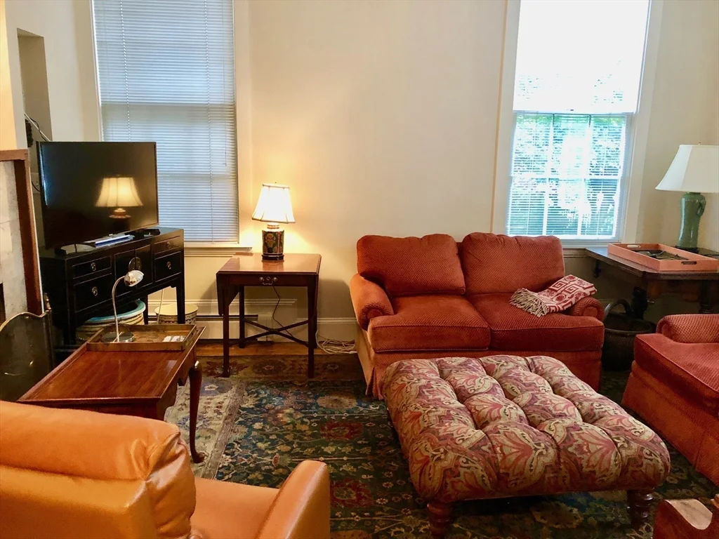 4 bed, 3 bath apartment for rent at 259 Mount Auburn Unit 259, Cambridge — photo 8 of 20
