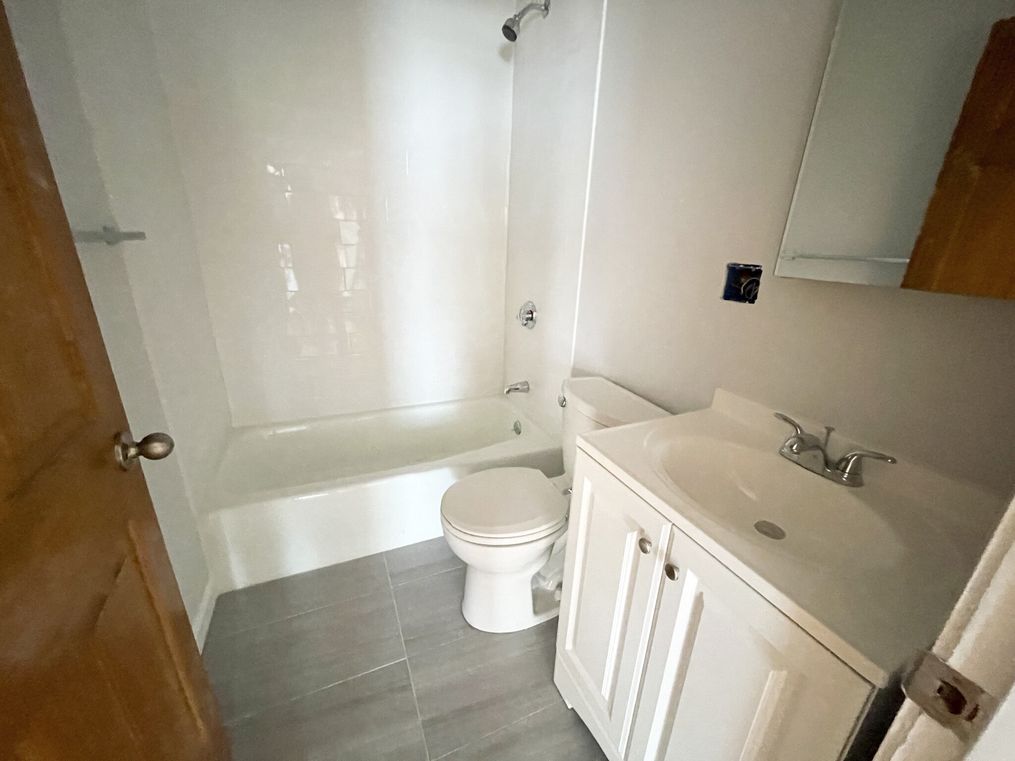 4 bed, 1 bath apartment for rent at 259 North St Unit 1, North End — photo 4 of 15