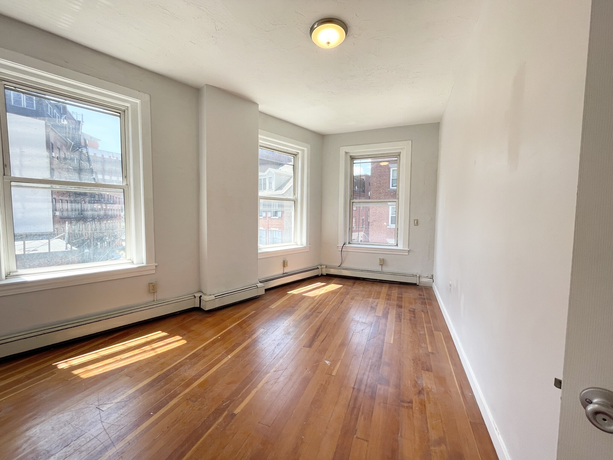 4 bed, 1 bath apartment for rent at 259 North St Unit 1, North End — photo 14 of 15