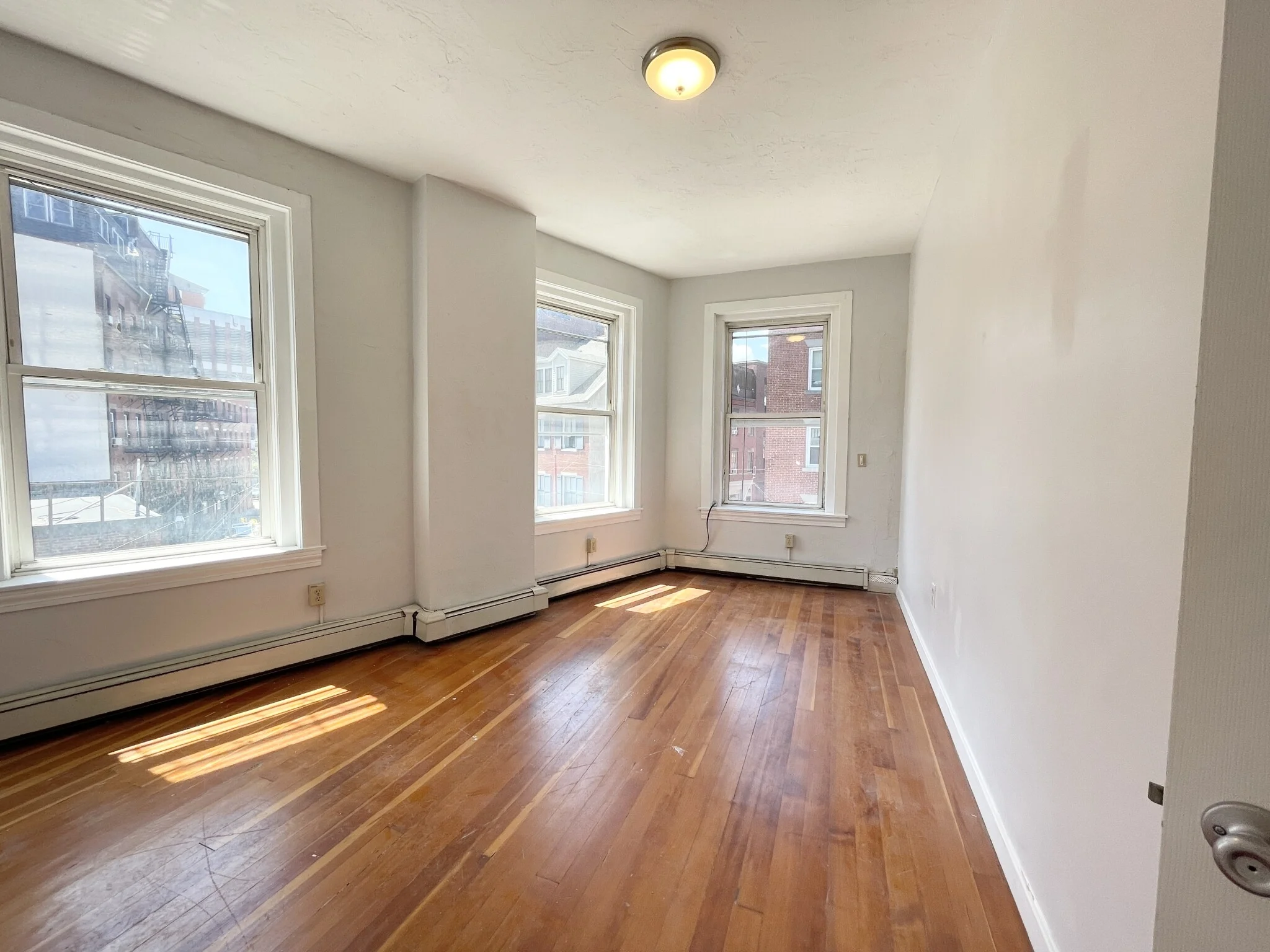 4 bed, 1 bath apartment for rent at 259 North St Unit 2, North End — photo 14 of 15