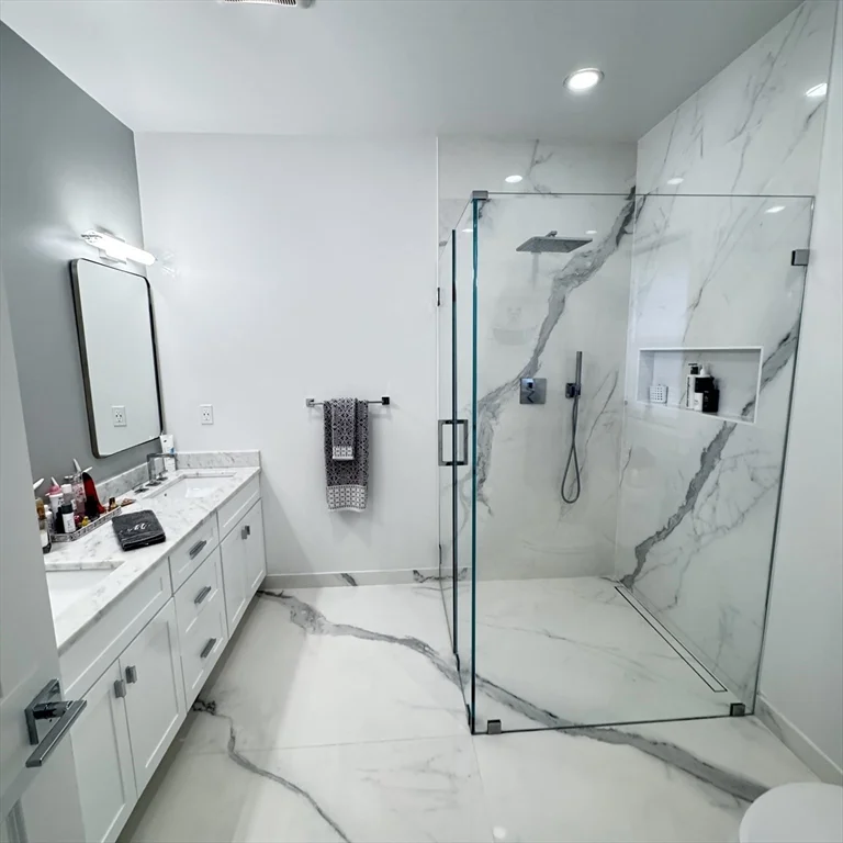 3 bed, 2 bath apartment for rent at 259 Oakwood Ave, Revere — photo 32 of 42