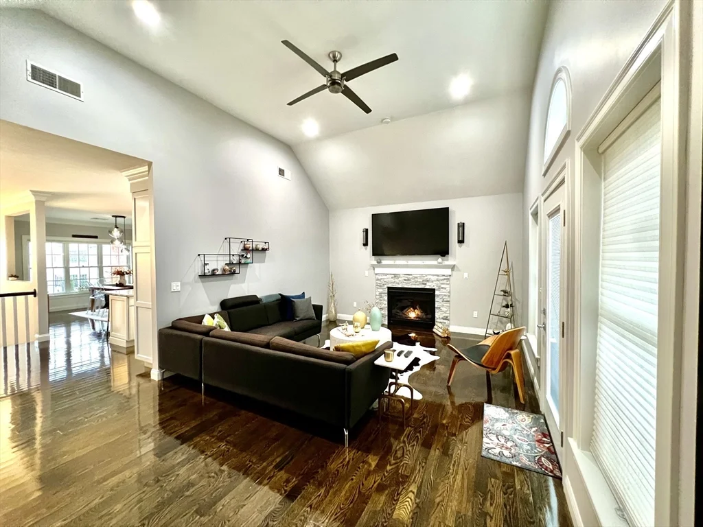 3 bed, 2 bath apartment for rent at 259 Oakwood Ave, Revere — photo 17 of 42
