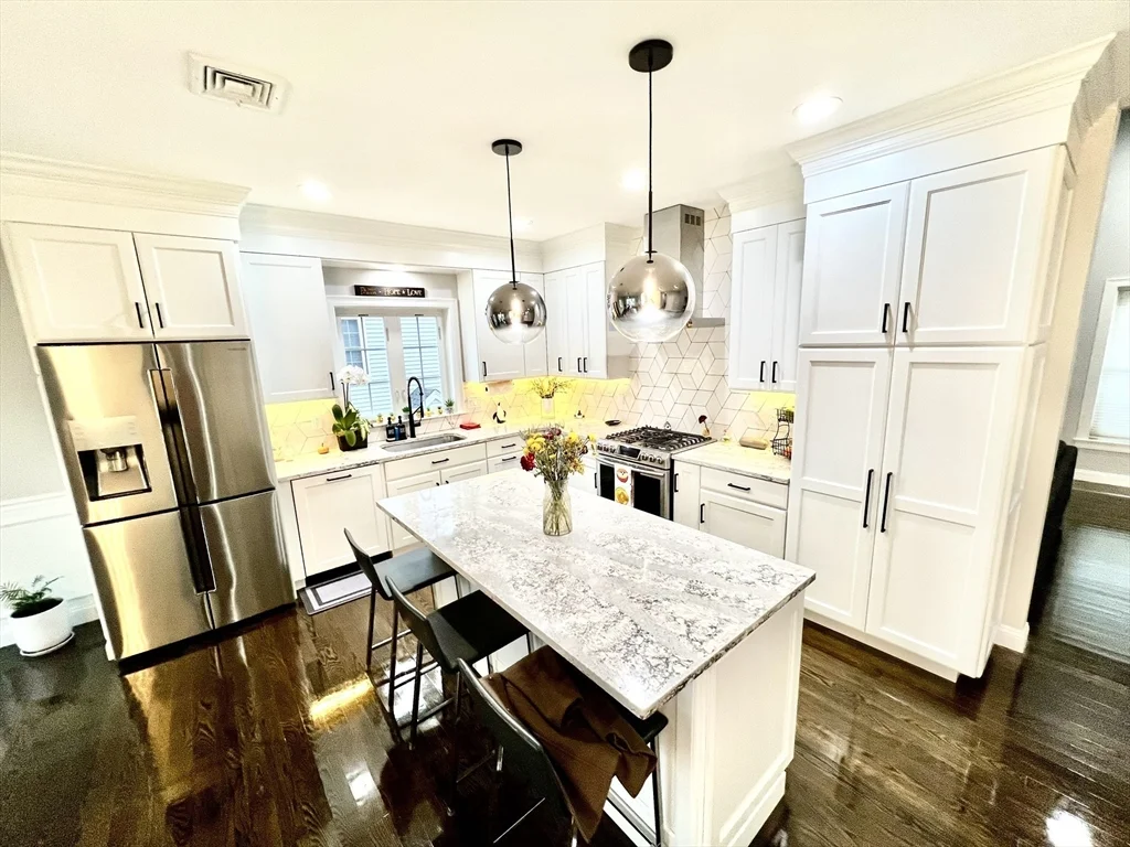 3 bed, 2 bath apartment for rent at 259 Oakwood Ave, Revere — photo 8 of 42