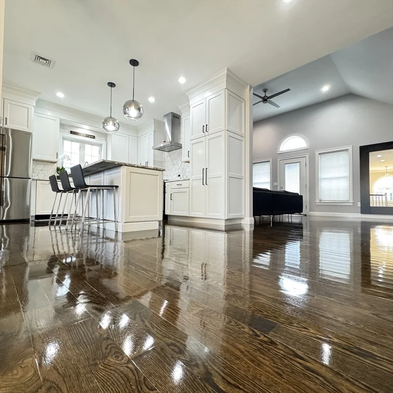 3 bed, 2 bath apartment for rent at 259 Oakwood Ave, Revere — photo 11 of 42