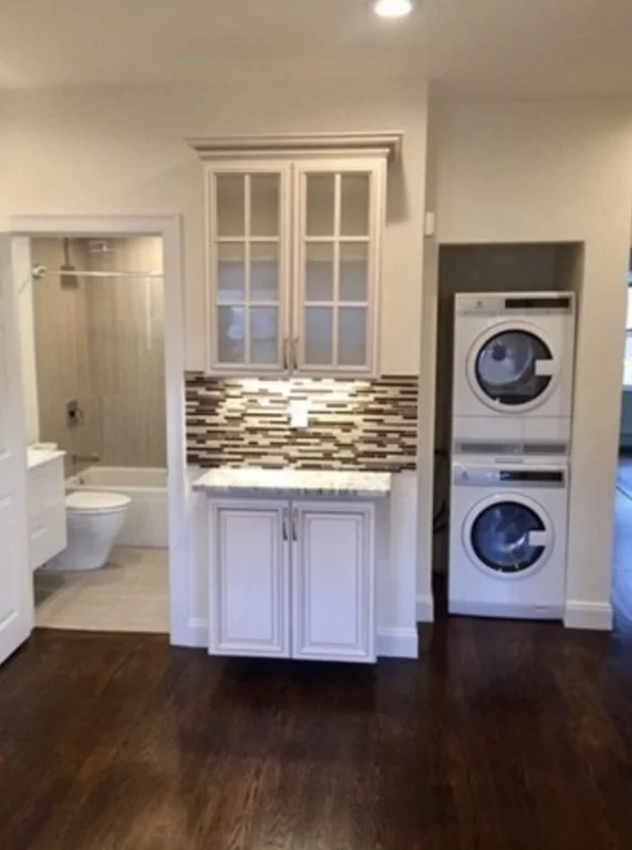 2 bed, 1 bath apartment for rent at 259 Silver St Unit 2, South Boston — photo 2 of 13