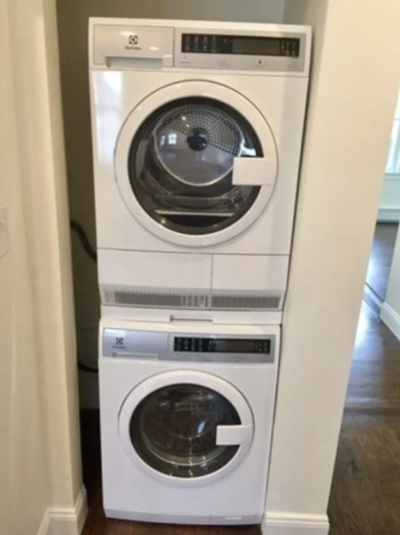 2 bed, 1 bath apartment for rent at 259 Silver St Unit 2, South Boston — photo 3 of 13