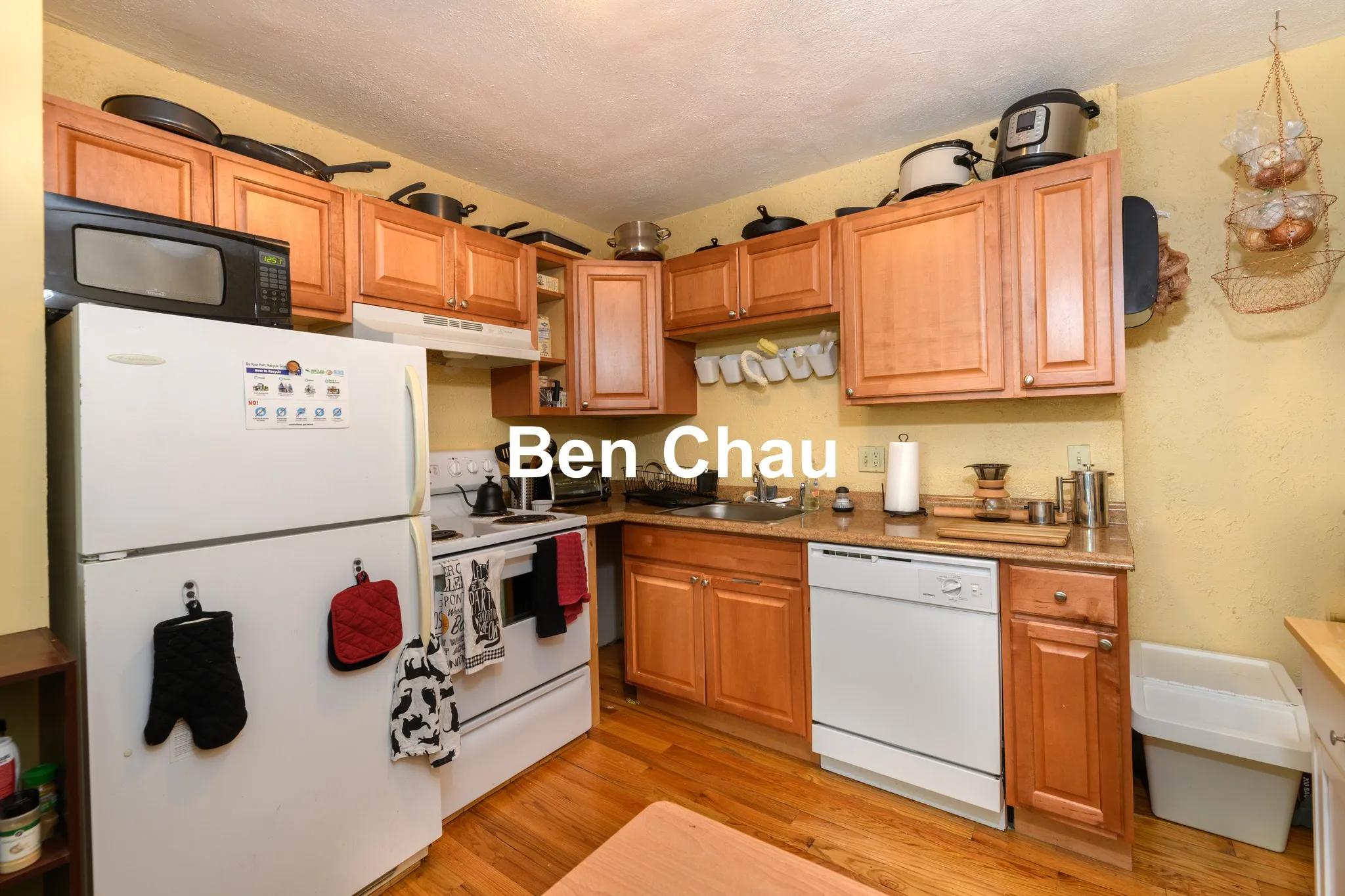 2 bed, 1 bath apartment for rent at 259 Summer St Unit 1B, Spring Hill — photo 3 of 9