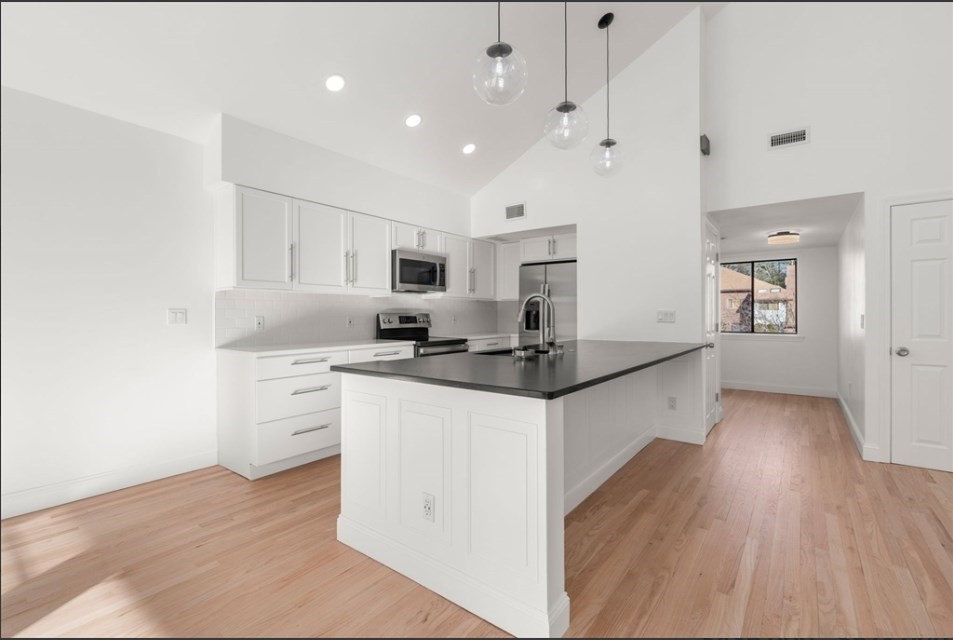 2 bed, 2 bath apartment for rent at 259 Trailside Way Unit 259, Ashland — photo 1 of 16