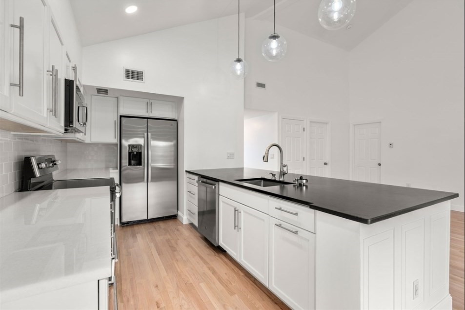 2 bed, 2 bath apartment for rent at 259 Trailside Way Unit 259, Ashland — photo 3 of 16