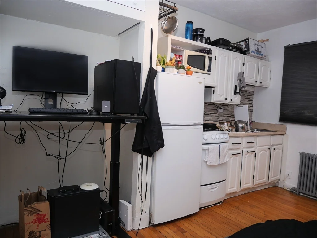 Studio bed, 1 bath apartment for rent at 259 W Newton St Unit 1, South End — photo 4 of 6