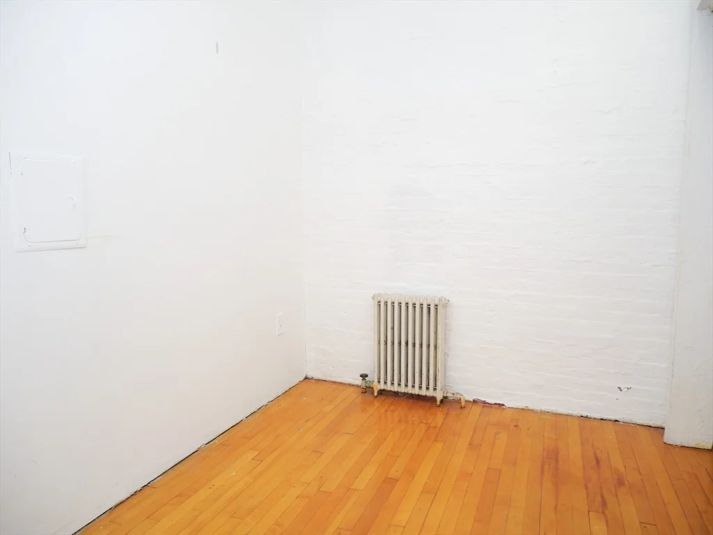 Studio bed, 1 bath apartment for rent at 259 W Newton Unit 3, South End — photo 3 of 6
