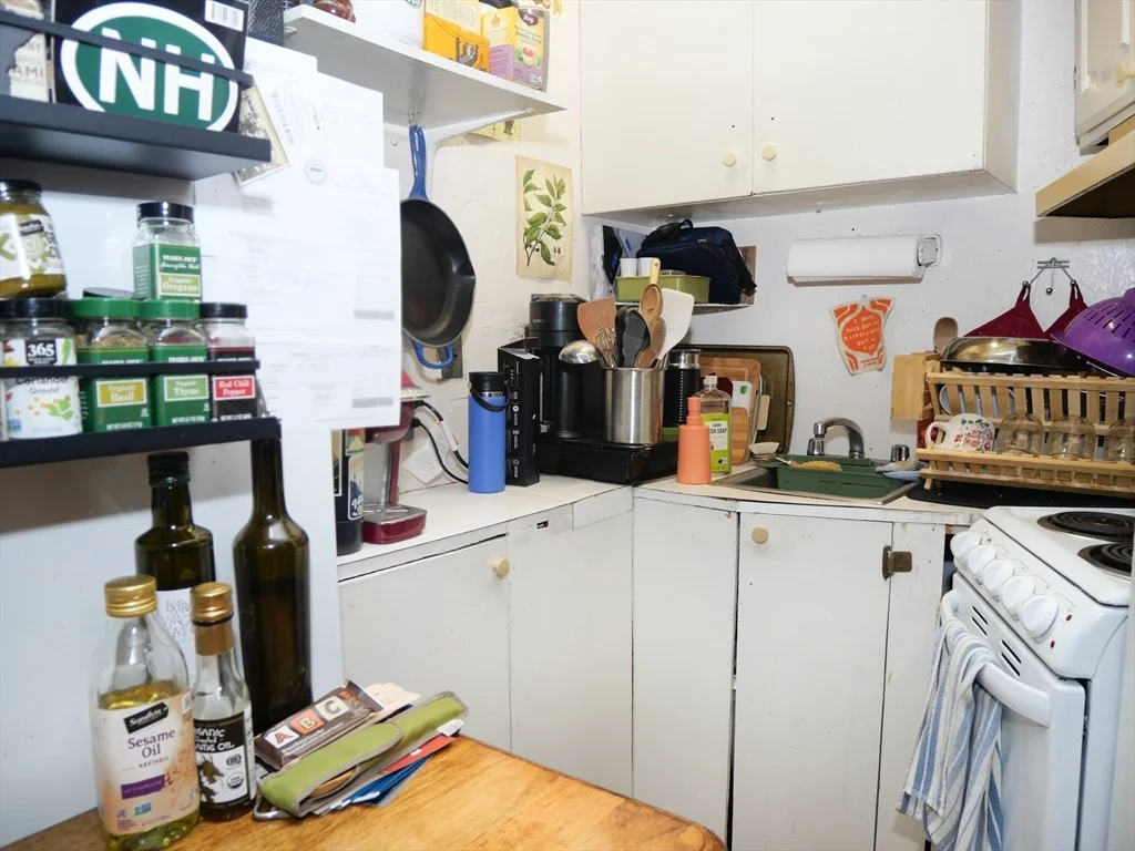 Studio bed, 1 bath apartment for rent at 259 West Newton Unit 5, South End — photo 2 of 4