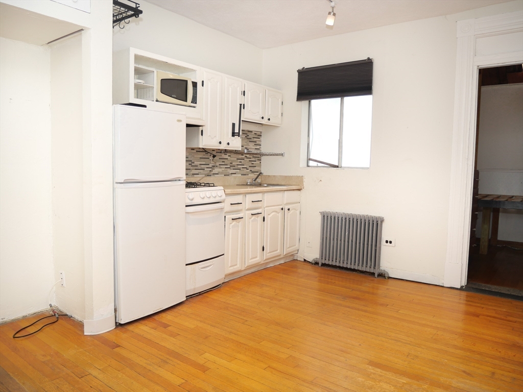 Studio bed, 1 bath apartment for rent at 259 West Newton St Unit 1, South End — photo 1 of 5