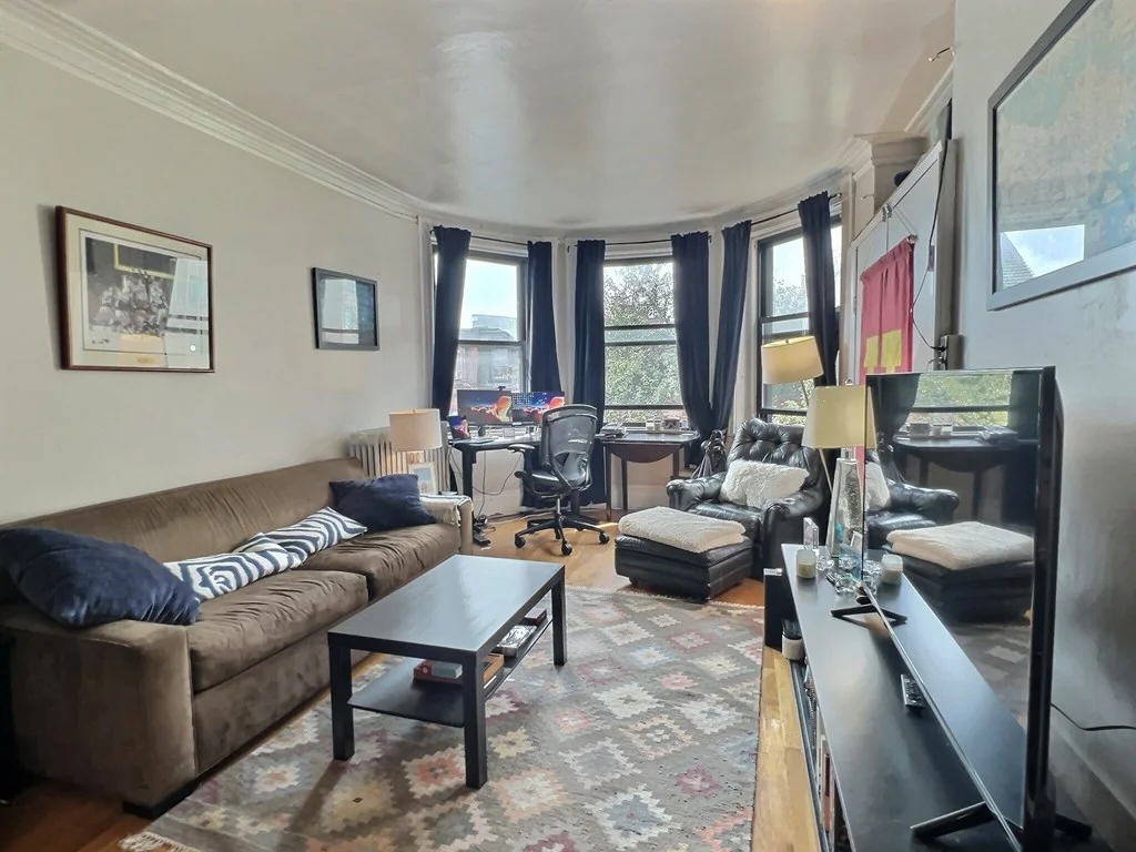 1 bed, 1 bath apartment for rent at 259 West Newton St Unit 9, Back Bay — photo 1 of 7