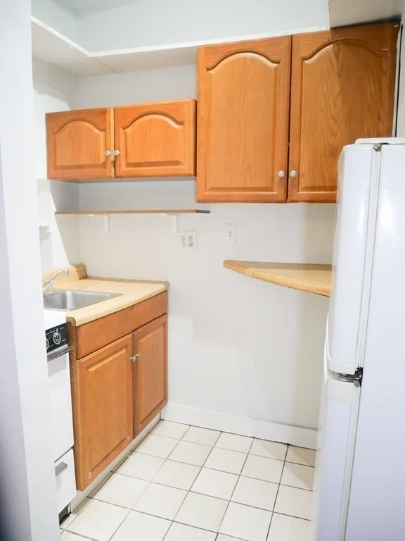 1 bed, 1 bath apartment for rent at 259 West Newton Unit 6, Back Bay — photo 4 of 12