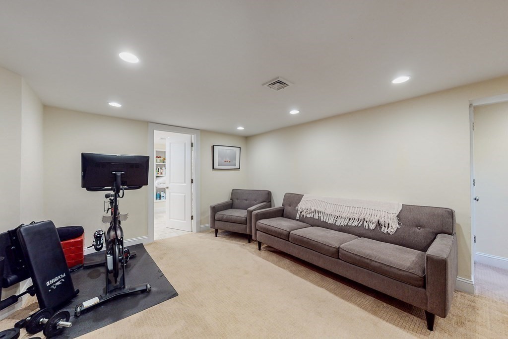2 bed, 3 bath apartment for rent at 259 Willow Ave Unit 1, Ball Square — photo 24 of 30