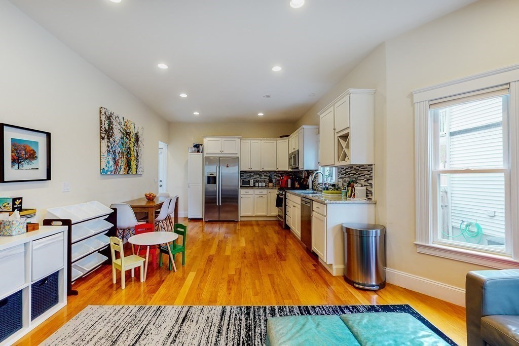 2 bed, 3 bath apartment for rent at 259 Willow Ave Unit 1, Ball Square — photo 4 of 30