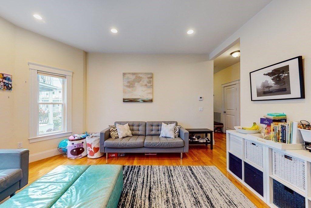 2 bed, 3 bath apartment for rent at 259 Willow Ave Unit 1, Ball Square — photo 8 of 30