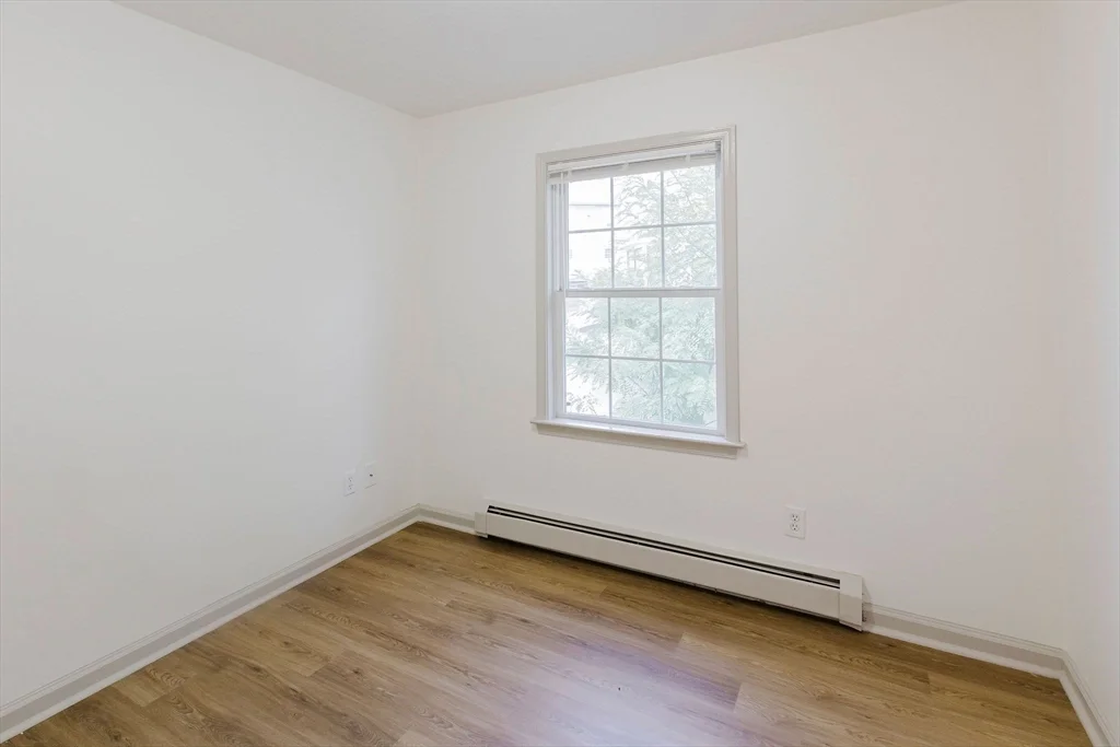 6 bed, 3 bath apartment for rent at 2591 Washington St Unit 2591, Roxbury — photo 15 of 26