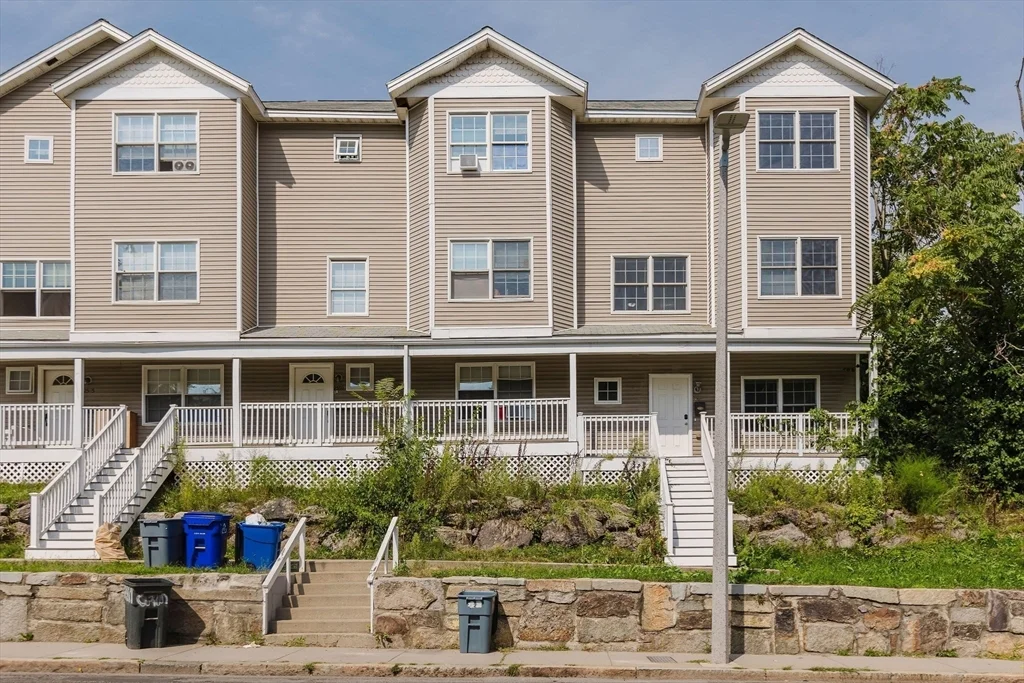 6 bed, 3 bath apartment for rent at 2591 Washington St Unit 2591, Roxbury — photo 26 of 26