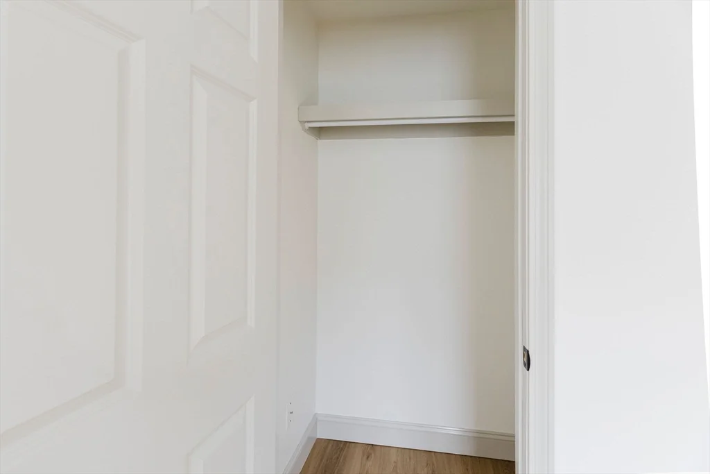 6 bed, 3 bath apartment for rent at 2591 Washington St Unit 2591, Roxbury — photo 23 of 26