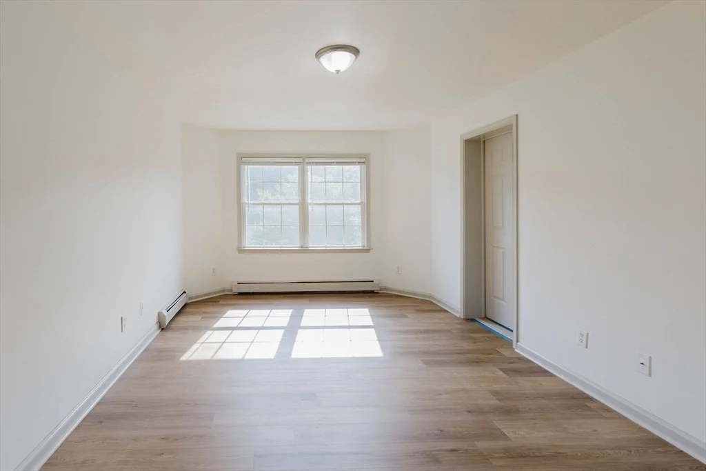 6 bed, 3 bath apartment for rent at 2591 Washington St Unit 2591, Roxbury — photo 19 of 26
