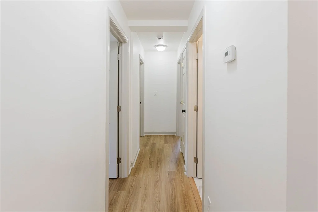 6 bed, 3 bath apartment for rent at 2591 Washington St Unit 2591, Roxbury — photo 17 of 26