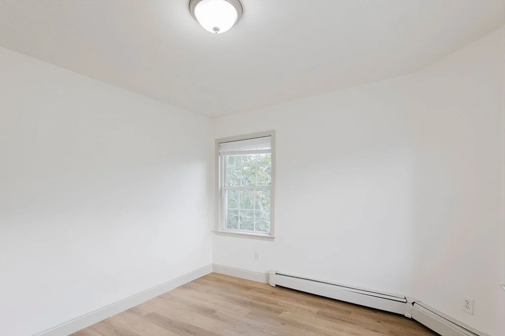 6 bed, 3 bath apartment for rent at 2591 Washington St Unit 2591, Roxbury — photo 13 of 26