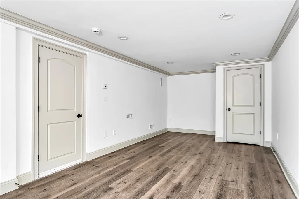 5 bed, 2 bath apartment for rent at 2593 Washington St Unit 2593, Roxbury — photo 14 of 21